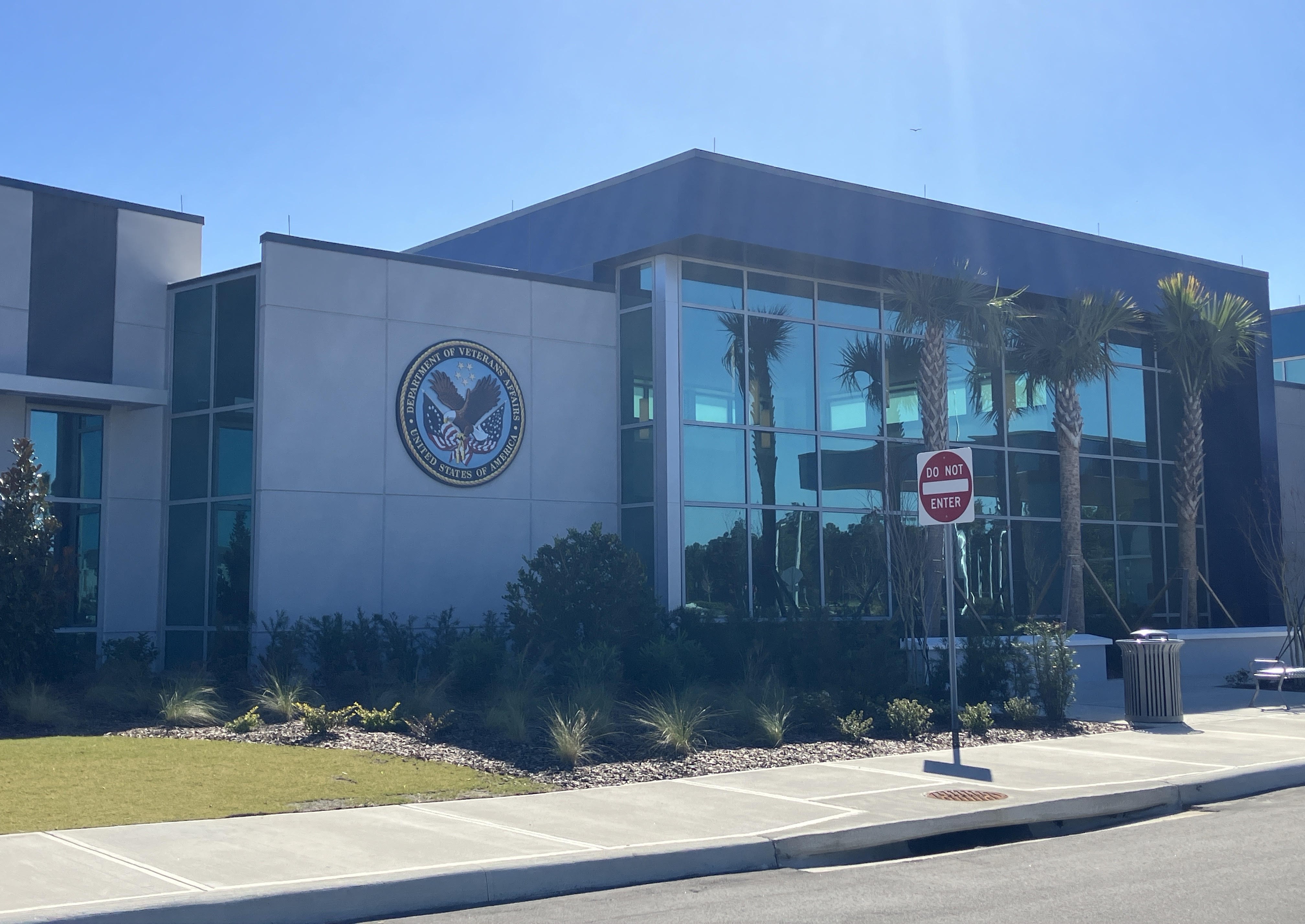 Daytona Beach VA Clinic Exterior